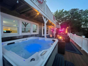 Waterfront, Hottub, Petsok, Firepit, Pooltable